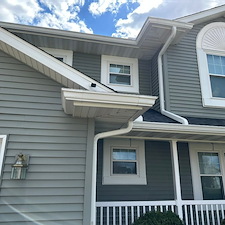 Expert-House-Washing-in-Limberg-IL-by-Freedom-Flow-Power-Wash-Bloomingtons-Leading-Pressure-Washing-Company 9